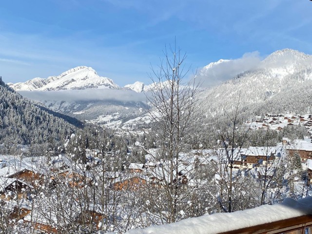 Résidence les Loges Blanches, 8 personnes, Châtel, centre du village, balcon, vue montagnes