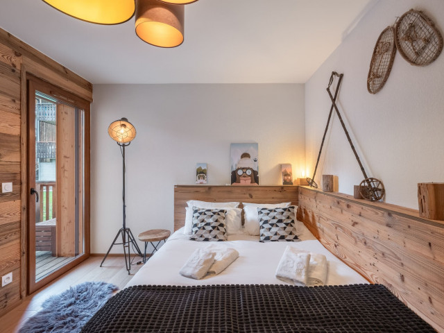 Residence Les Loges Blanches, Apartment B404, Chatel, Double bedroom, Ski passes