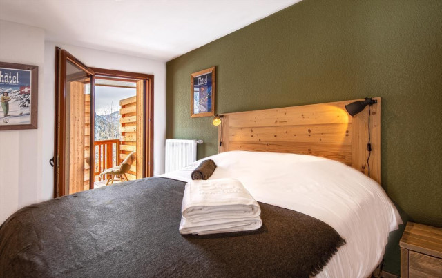 Residence The Loges Blanches, Bedroom double bed and balcon, Châtel Chairlift