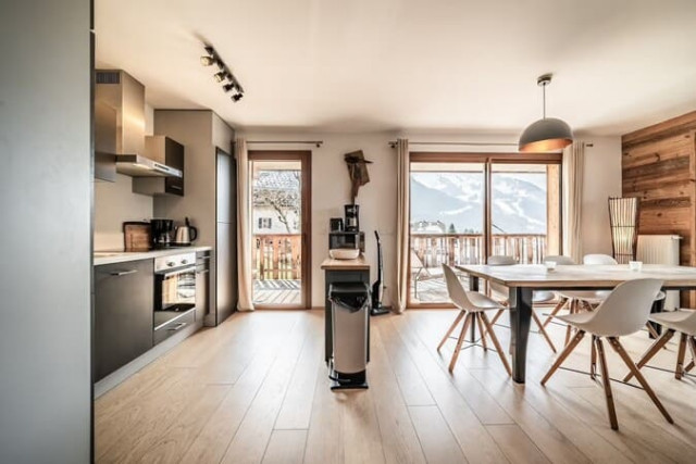 Résidence Les Loges Blanches, cuisine et salon, Châtel ski 74