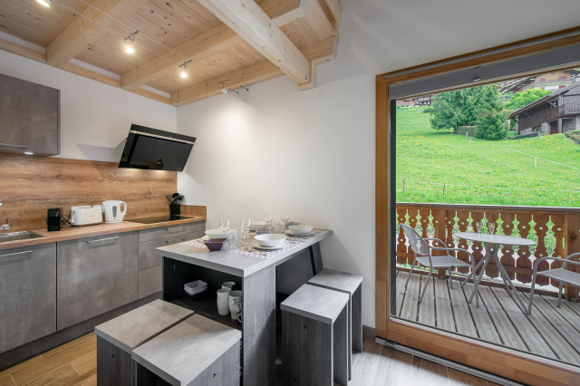 Résidence les Perles de Savoie 4 personnes Châtel centre, Coin repas Cuisine, Montagne Séjour Alpes