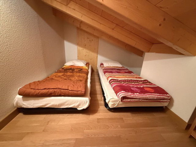 Residence Les Pins, Apartment 11, Châtel, Single beds 2, Haute savoie