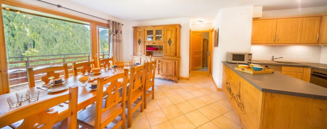 Residence Les Pins, Apartment 11, Châtel, Dining room and open kitchen, Northern Alps