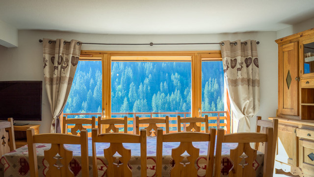 Residence Les Pins, Apartment 11, Châtel, Dining room and living room, Mountain village