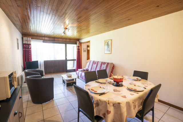 Residence Les Rhododendrons Apartment 307, Châtel, Living room, Mountain summer winter 