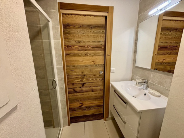 Résidence Les Soldanelles, appartement 07, salle de douche, Châtel Vallée d'Abondance