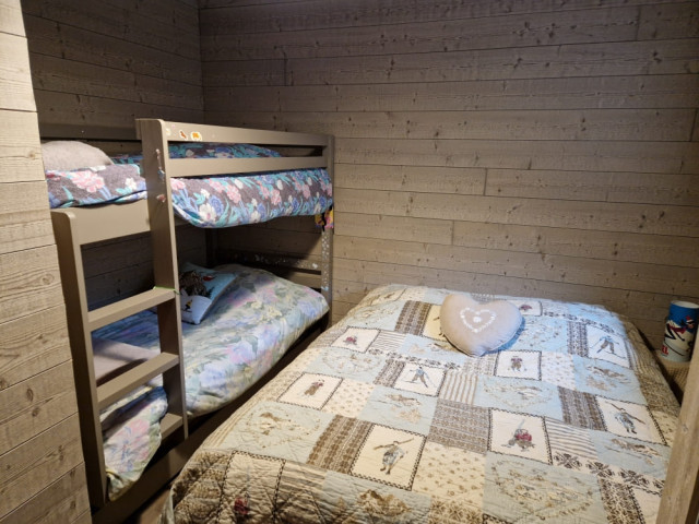 Résidence Les Soldanelles, Appartement 12, chambre, Châtel vacances montagne ski neige