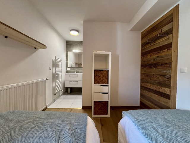 Les Soldanelles Residence, Building A, Apartment 02, twin bedroom with bathroom, Châtel Les Portes du Soleil ski area