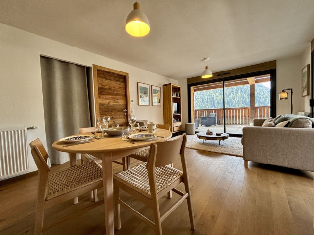 Les Soldanelles Residence, Building A, Apartment 02, dining room, Châtel family ski vacation