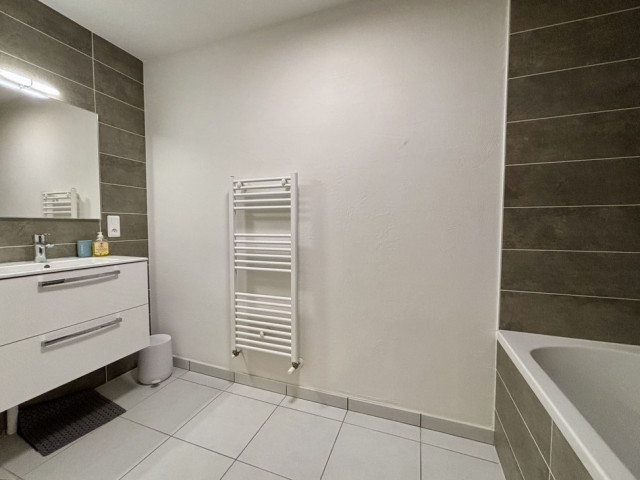Les Soldanelles Residence, Building A, Apartment 02, bathroom, Châtel sation-village 74