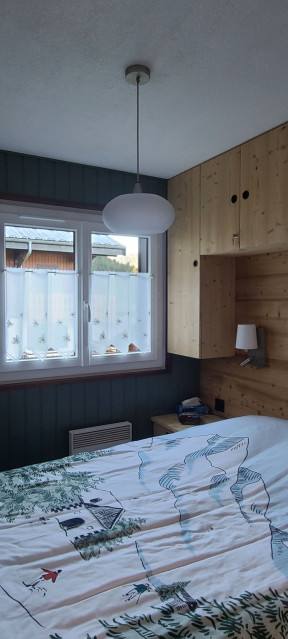 Residence Les Tyroliens, Apartment 12A, Chatel, Double bedroom, Northern Alps