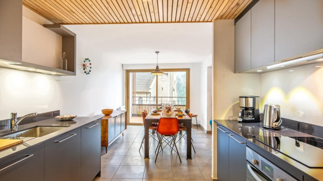 Residence Lion d'Or, Kitchen and dining room, Châtel Haute-Savoie