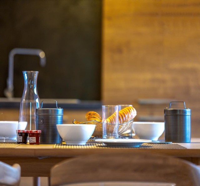 Résidence O Rouge, 5 personnes, Châtel, centre du village, salle à manger