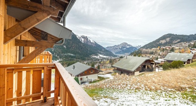 Résidence O Rouge, 5 personnes, Châtel, centre du village, terrasse, vue montagnes