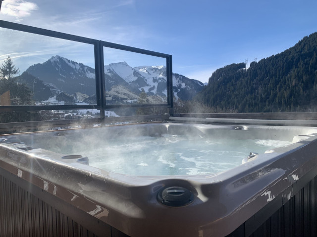 Résidence O Rouge, Terrasse avec jacuzzi, Châtel Ski 74