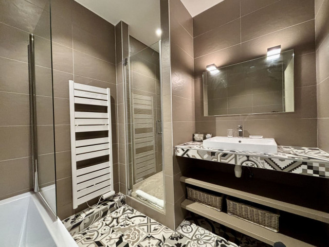 Résidence Soldanelles, Appartement 4, Salle de bain et douche, Châtel Equipement de ski
