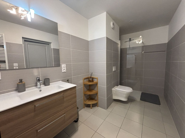 THE VIEW 13 Vacation Rental, Sleeps 6, Châtel, Shower Room, Mountain Ski Vacation