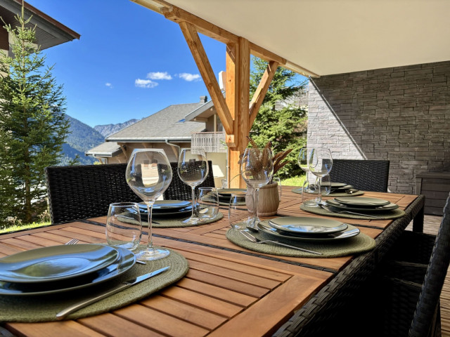 THE VIEW 13 Apartment, Sleeps 6, Châtel, Private Terrace, Haute-Savoie Tourism
