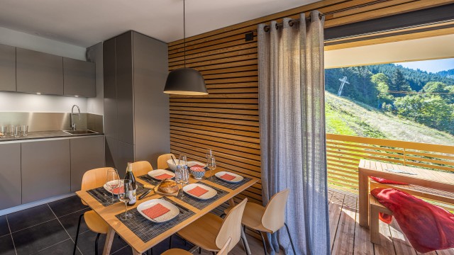 Résidence the VIEW, 6 personnes, Châtel, centre du village, cuisine équipée, coin repas, balcon