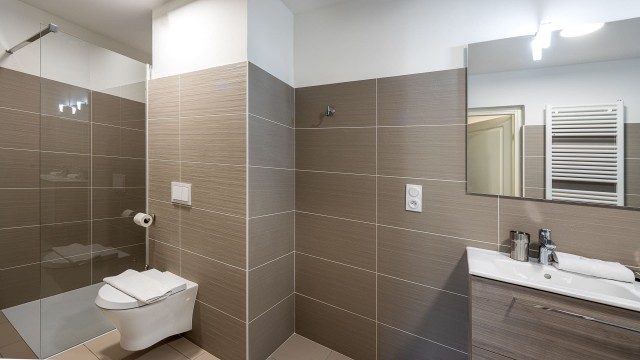 Résidence the VIEW, 6 personnes, Châtel, centre du village, salle de douche