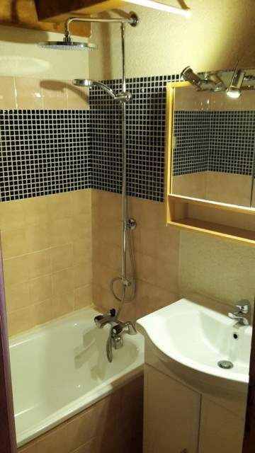 Résidence Voinettes 15B douche Châtel