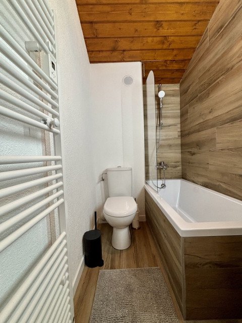Résidence Yéti 3, Appartement 29, 6 personnes, Petit Châtel, salle de bain avec WC, Les Portes du Soleil Châtel