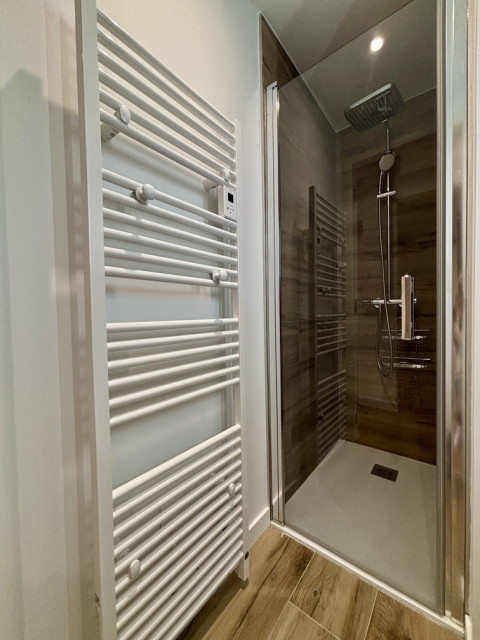 Résidence Yéti 3, Appartement 29, 6 personnes, Petit Châtel, salle de douche, Les Portes du Soleil Châtel