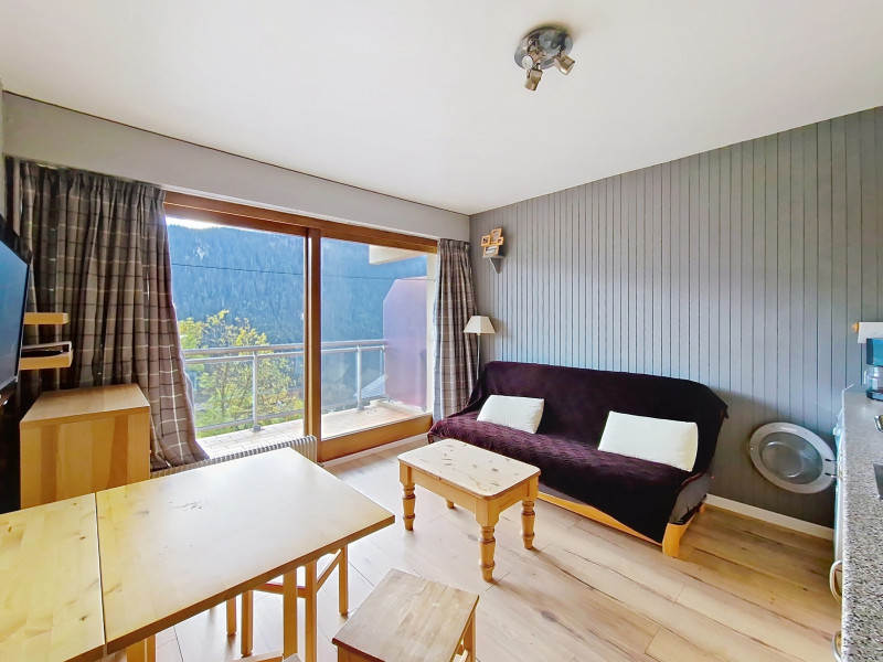 sr19_000071 sr19_000071