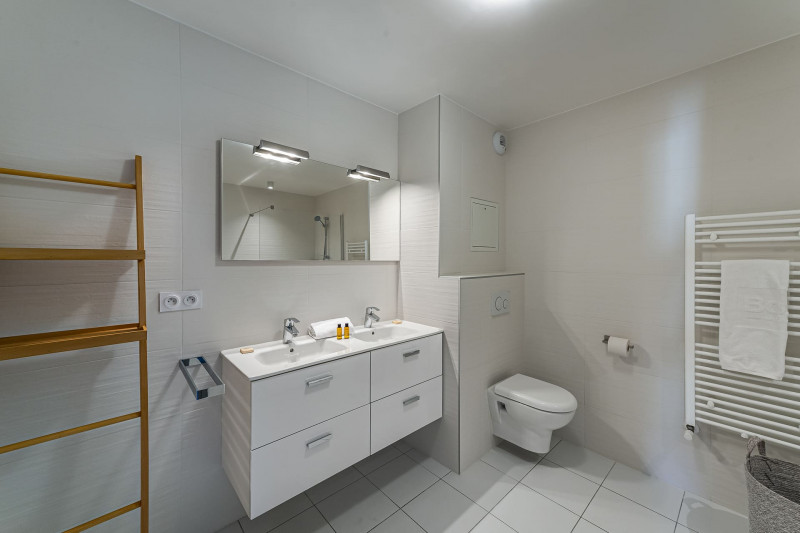 360 apartment 18, Shower room, Family holidays Mountain