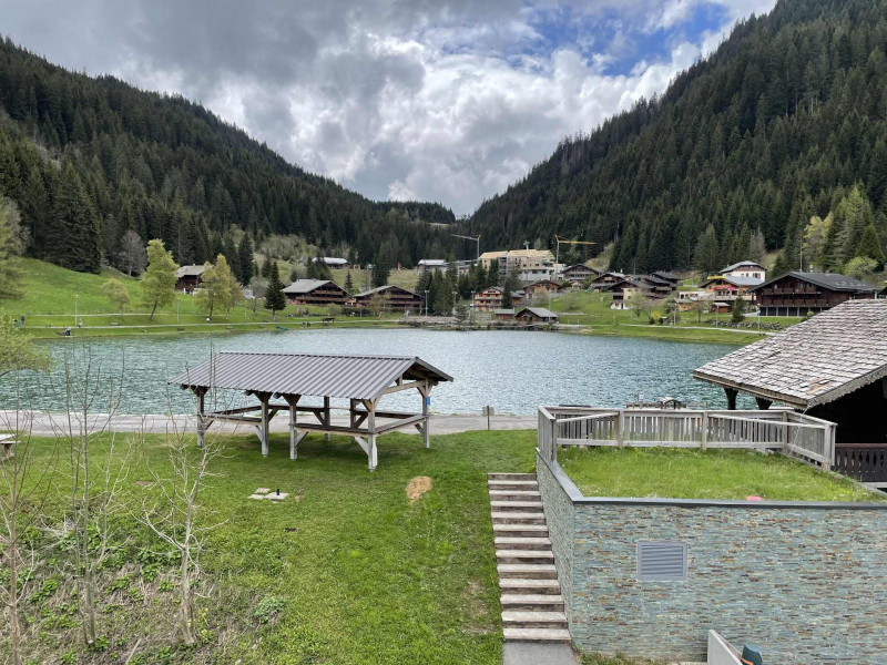 _lv_images__lot_0000000075_06_8286282