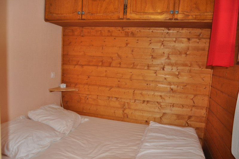 _lv_images__lot_0000000114_05_8292580 _lv_images__lot_0000000114_05_8292580