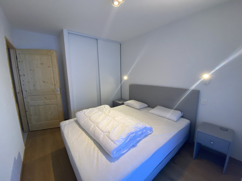 _lv_images__lot_0000000122_08_8313609 _lv_images__lot_0000000122_08_8313609