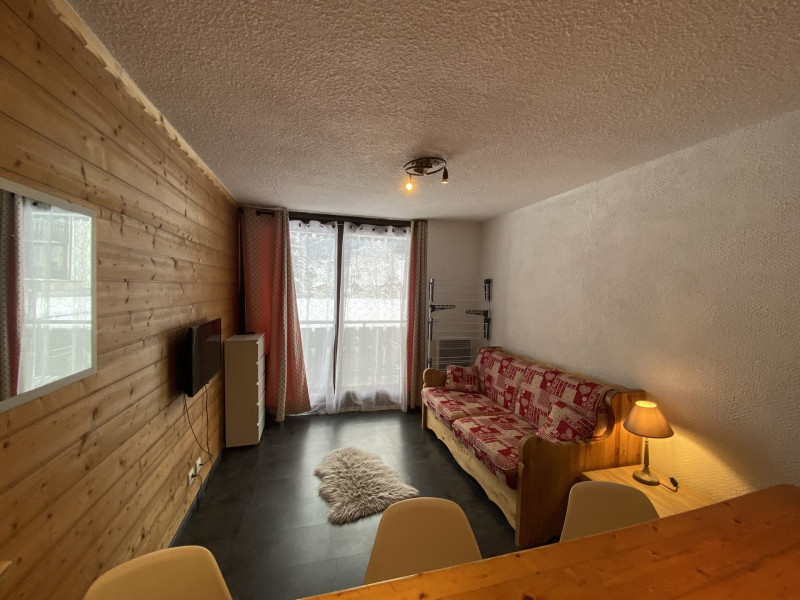 _lv_images__lot_0000000174_08_8248234 _lv_images__lot_0000000174_08_8248234