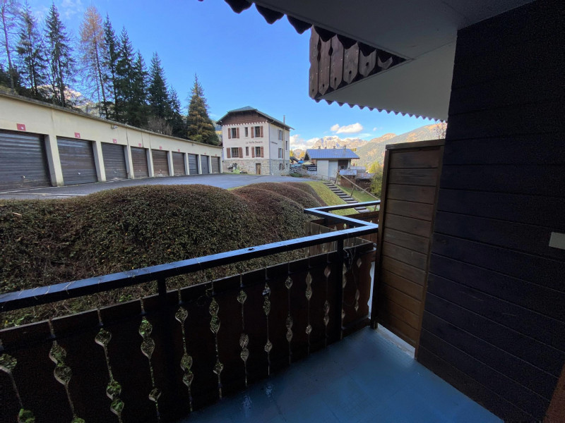 _lv_images__lot_0000000175_09_8284107