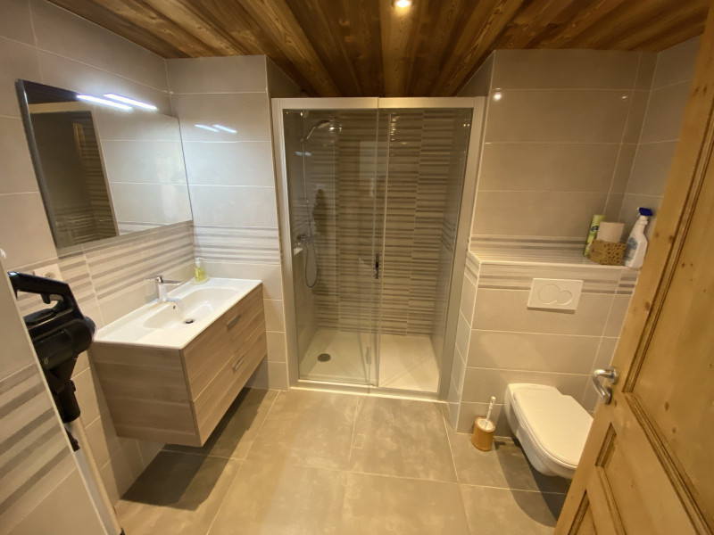 _lv_images__lot_0000000177_11_8303100 _lv_images__lot_0000000177_11_8303100