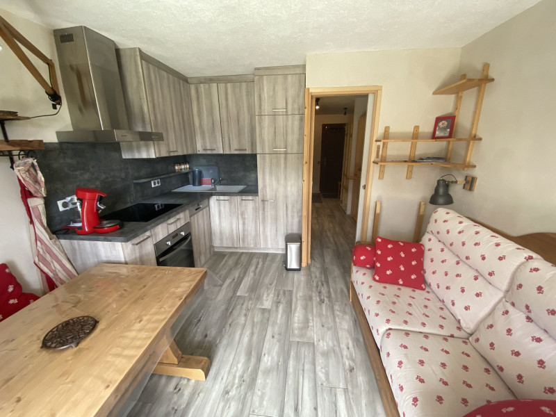 _lv_images__lot_0000000193_02_8301199 _lv_images__lot_0000000193_02_8301199