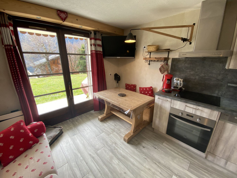 _lv_images__lot_0000000193_05_8337645