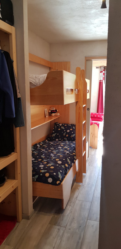 _lv_images__lot_0000000193_09_8252092 _lv_images__lot_0000000193_09_8252092