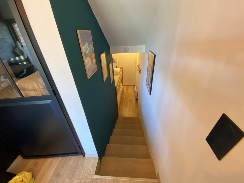 _lv_images__lot_0000000196_09_8371900 _lv_images__lot_0000000196_09_8371900