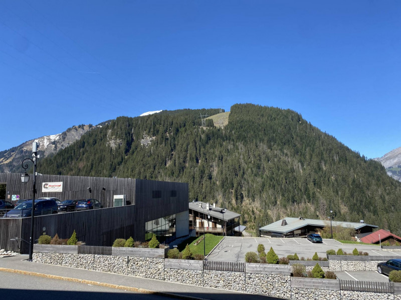 _lv_images__lot_0000000196_15_8264982