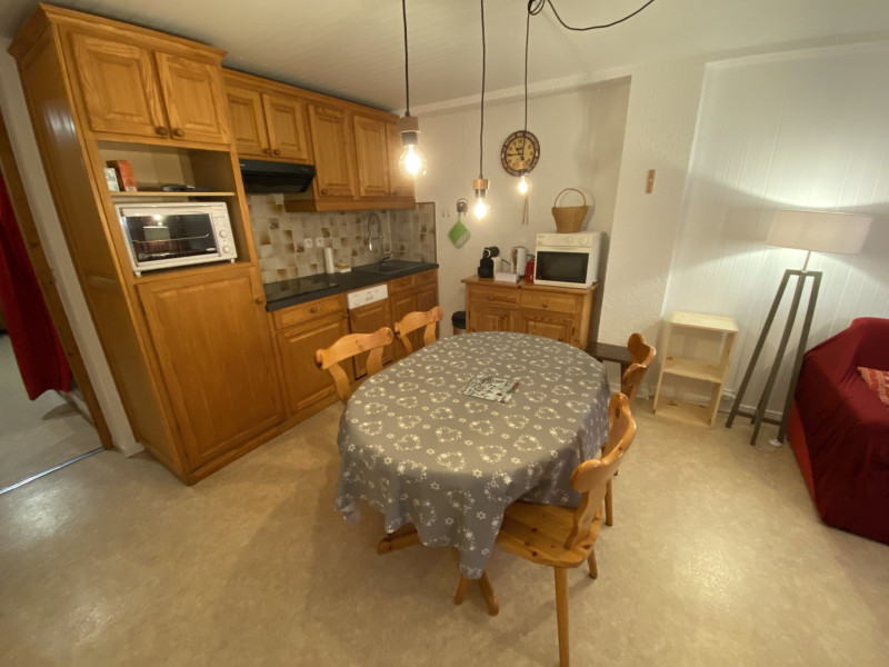 _lv_images__lot_0000000201_04_8207679 _lv_images__lot_0000000201_04_8207679