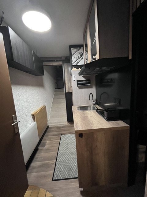 _lv_images__lot_0000000241_05_8572418