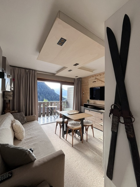 _lv_images__lot_0000000241_06_8594252