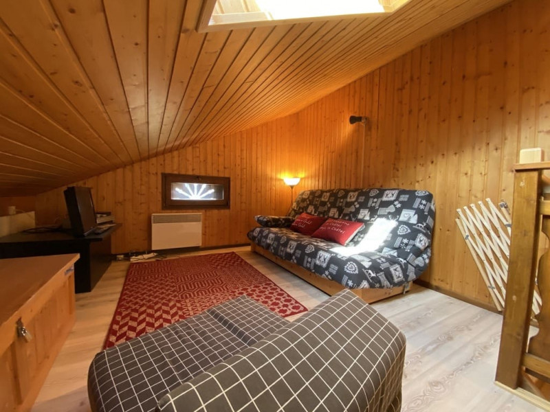 Appartement 12A dans résidence Les Biches, Châtel, mezzanine avec canapé convertible