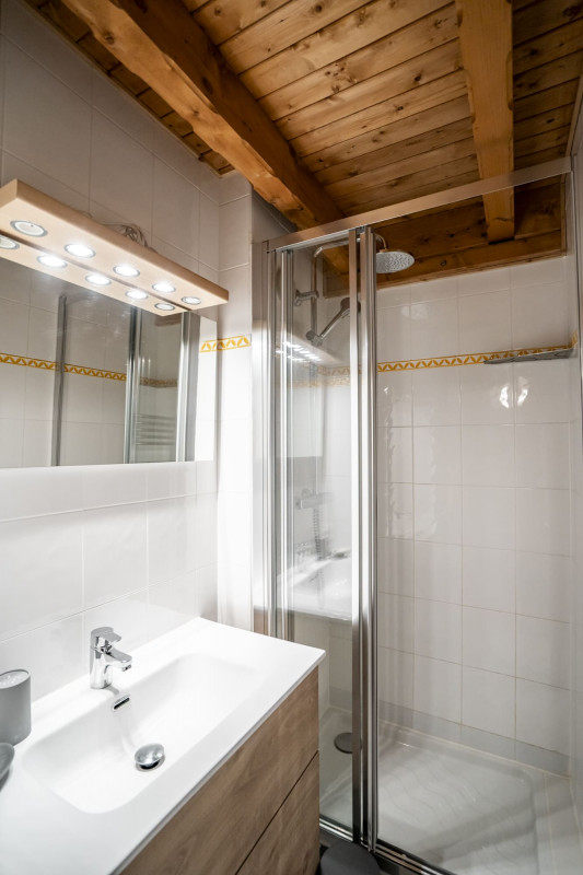 Appartement 16 dans la résidence Perthuis, Salle de bain, Châtel Portes du Soleil