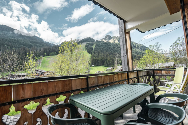 Appartement 2 dans Chalet l'Etrye, Balcon avec vue sur les pistes du Linga, Châtel 74390