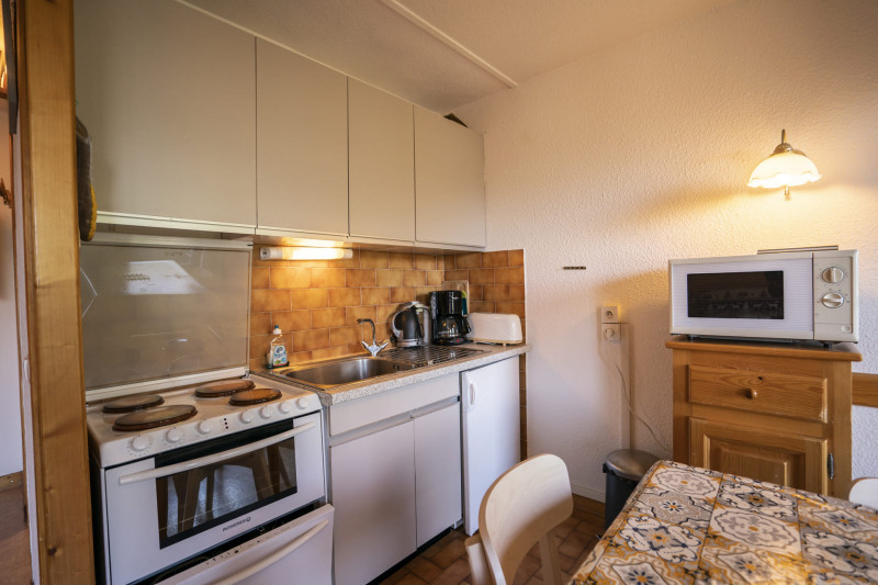 Appartement, 4 personnes, Chambron, Châtel, centre, coin cuisine