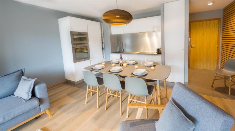 Appartement 6/8 personnes à Châtel résidence 360 centre du village salle à manger