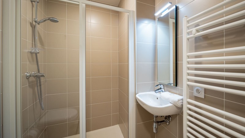 Appartement 8 personnes à Châtel résidence 360 centre du village salle de douche