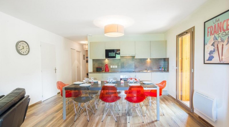 Appartement 8 personnes à Châtel résidence 4 élèments salle à manger coin cuisine